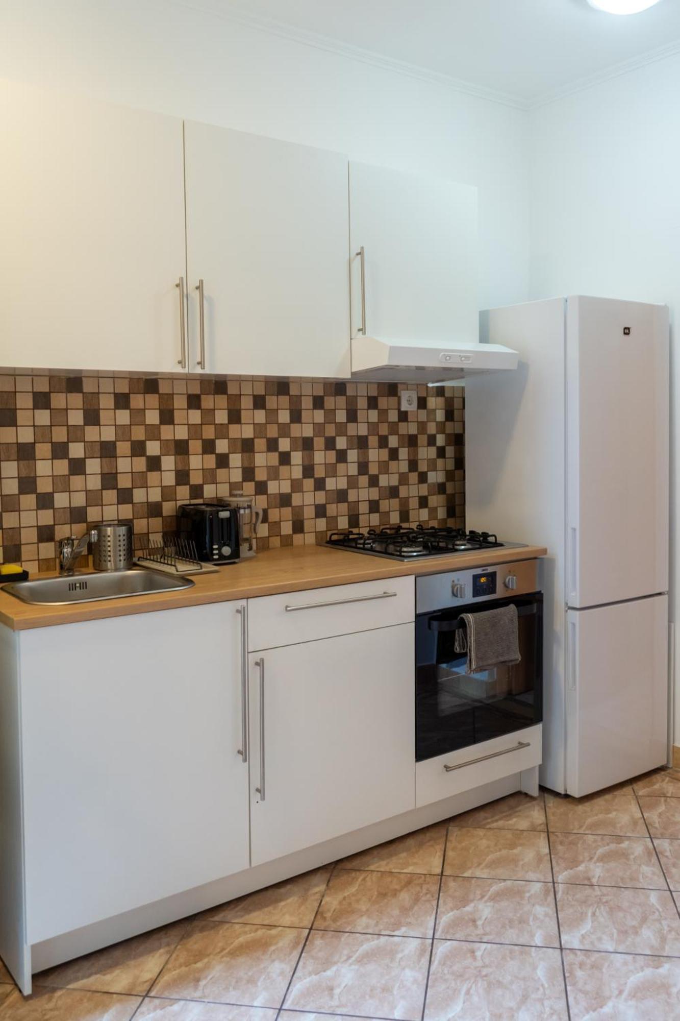 Cozy Apartment In Akacfa Street Boedapest Buitenkant foto